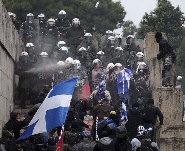 ПОЧЕО ПРОЦЕС РАТИФИКАЦИЈЕ ПРЕСПАНСКОГ СПОРАЗУМА: Северна Македонија у грчком парламенту
